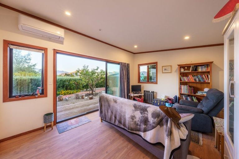 Photo of property in 86 Kings Drive, Wanaka, 9305