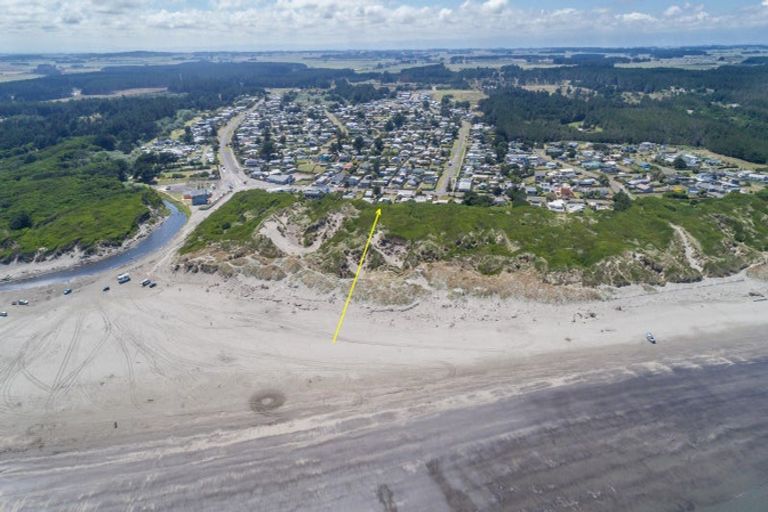 Photo of property in 14 Hunia Terrace, Himatangi Beach, Foxton, 4891