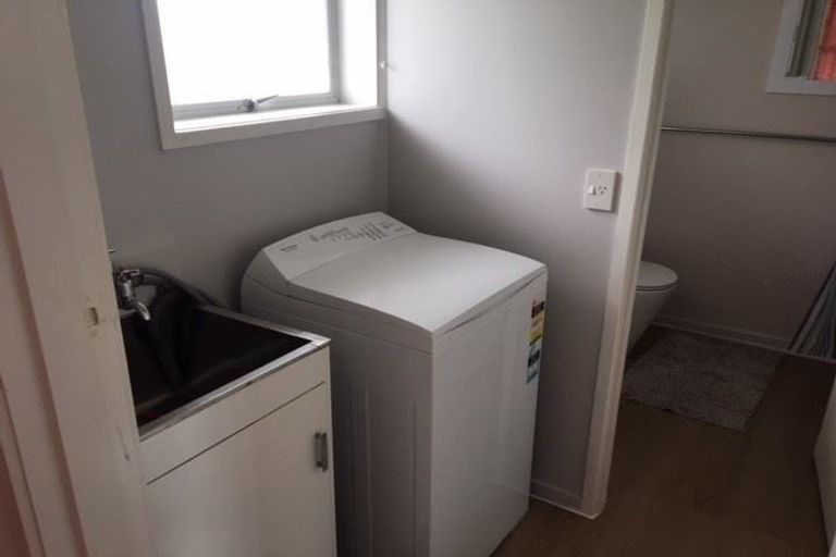 Photo of property in 1/25 West Coast Road, Glen Eden, Auckland, 0602