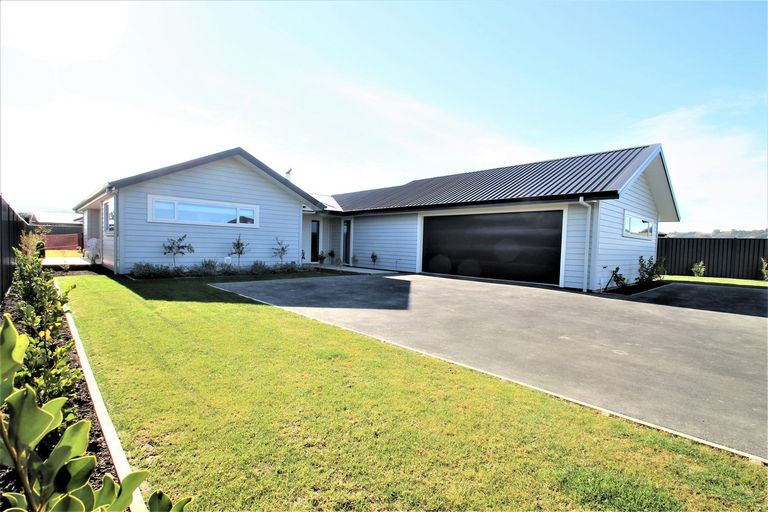 Photo of property in 4 Anderton Crescent, Mosgiel, 9024