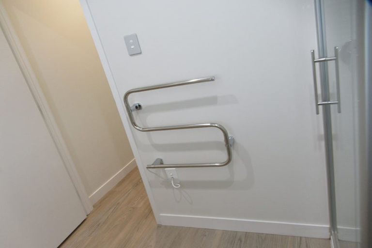 Photo of property in 2 Nikau Street, New Lynn, Auckland, 0600