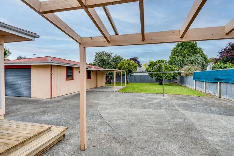Photo of property in 27 Shackleton Street, Maraenui, Napier, 4110