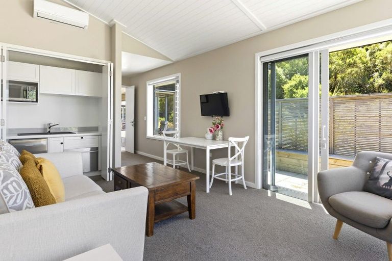 Photo of property in 146 Highland Drive, Acacia Bay, Taupo, 3385