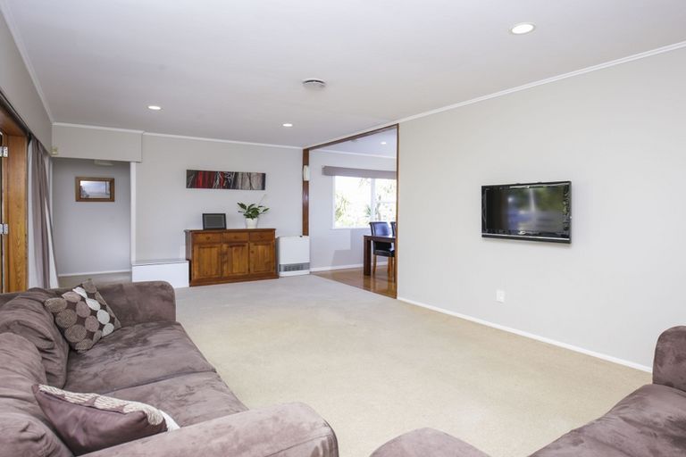 Photo of property in 6 Dolbear Street, Titirangi, Auckland, 0604