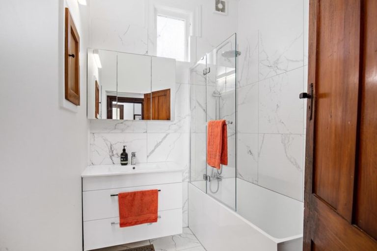 Photo of property in 12 Onewhero Road, Kaukapakapa, Warkworth, 0984