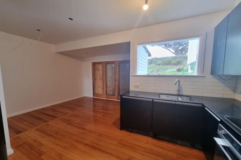 Photo of property in 75 Sidlaw Street, Strathmore Park, Wellington, 6022