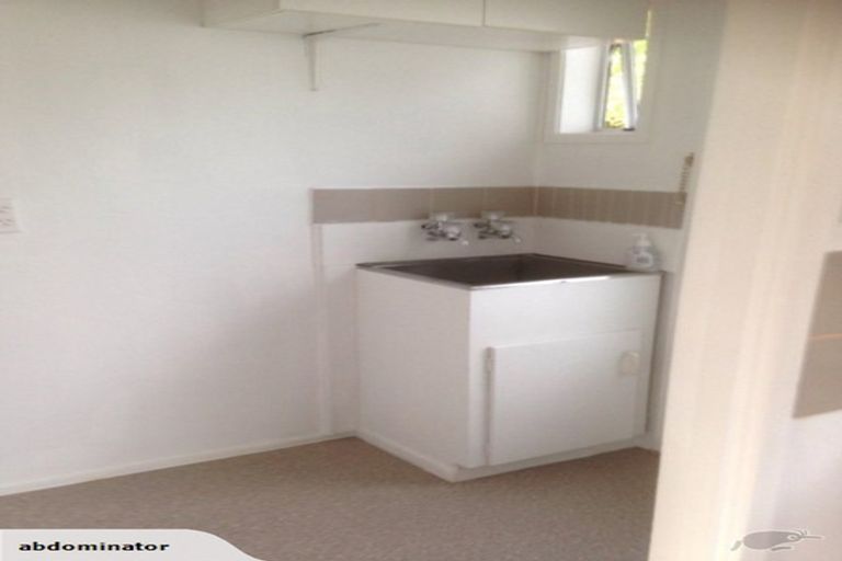 Photo of property in 2/17 Capilano Place, Glenfield, Auckland, 0629