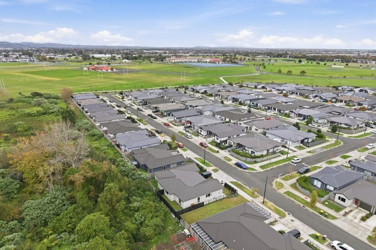 Photo of property in 31 Harore Road, Takanini, 2112
