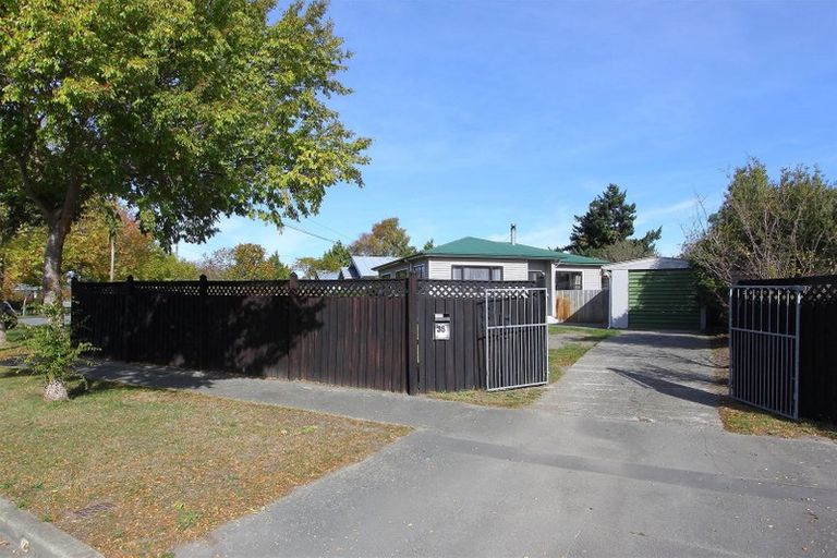 Photo of property in 35 Pannell Avenue, Wainoni, Christchurch, 8061