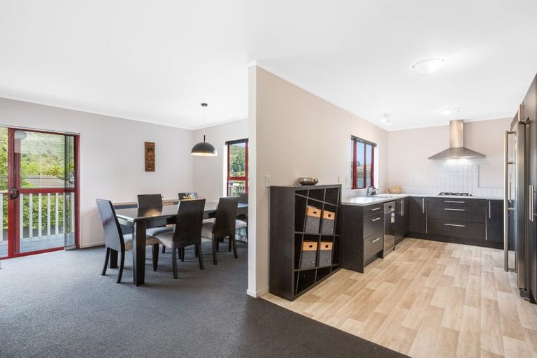 Photo of property in 7 Lowry Crescent, Stokes Valley, Lower Hutt, 5019