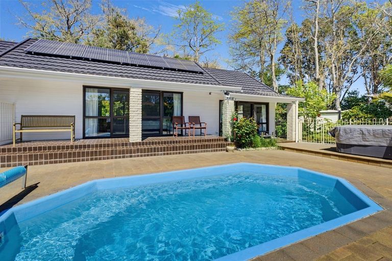Photo of property in 21 Rawene Street, Waikanae, 5036
