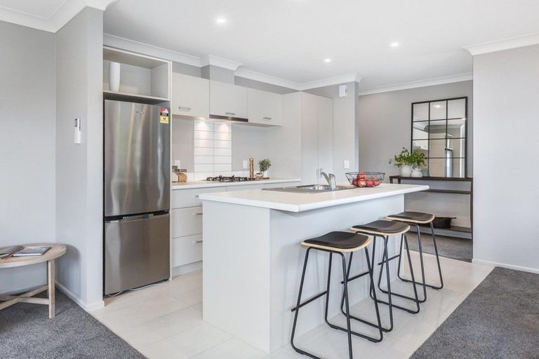 Photo of property in 27 Moonsail Drive, Whitby, Porirua, 5024