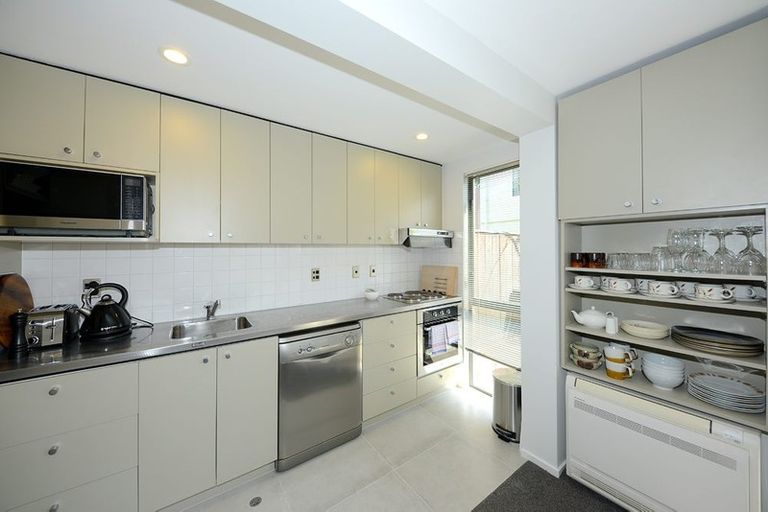 Photo of property in 9/868 Colombo Street, Christchurch Central, Christchurch, 8013