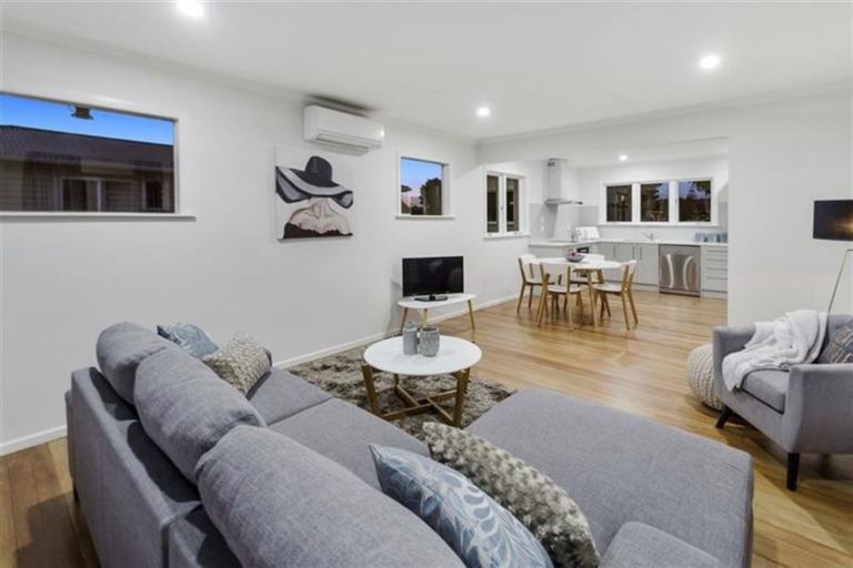 Photo of property in 128 Gloucester Road, Manurewa, Auckland, 2102