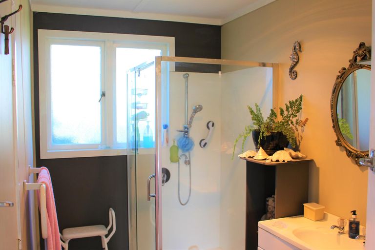 Photo of property in 16 Great South Road, Ngaruawahia, 3720