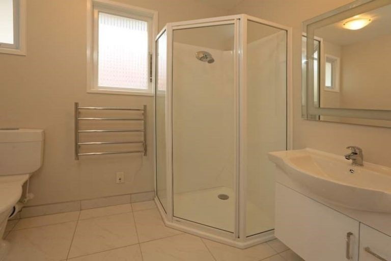 Photo of property in 13 Bedford Street, Te Atatu South, Auckland, 0610