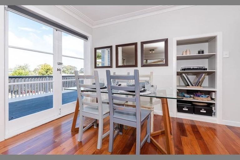 Photo of property in 23a Riserra Drive, Ranui, Auckland, 0612