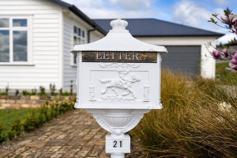 Photo of property in 21 Bragato Way, Te Kauwhata, 3710