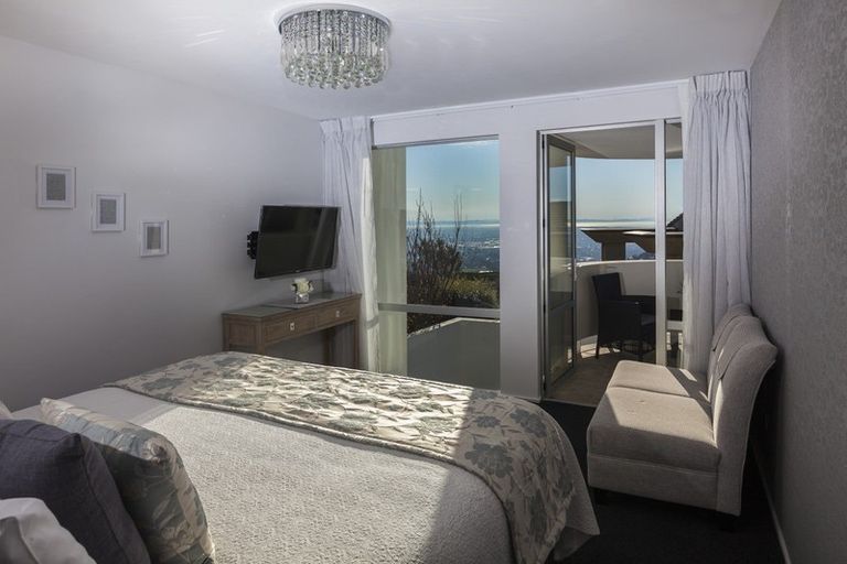 Photo of property in 12 Harry Ell Drive, Cashmere, Christchurch, 8022