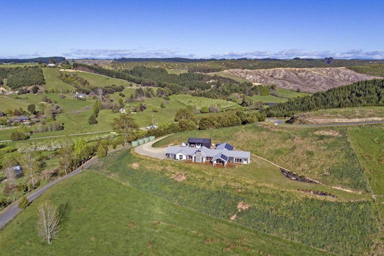 Photo of property in 70 Teapot Valley Road, Brightwater, 7091