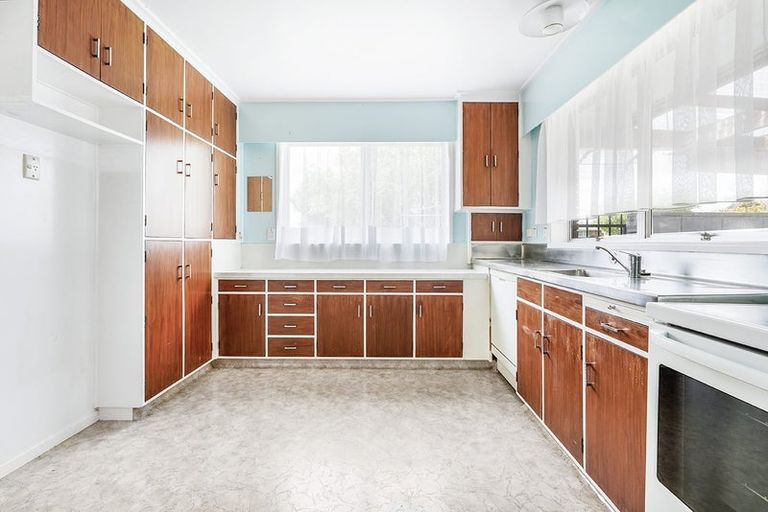 Photo of property in 2 Olympia Place, Riverlea, Hamilton, 3216