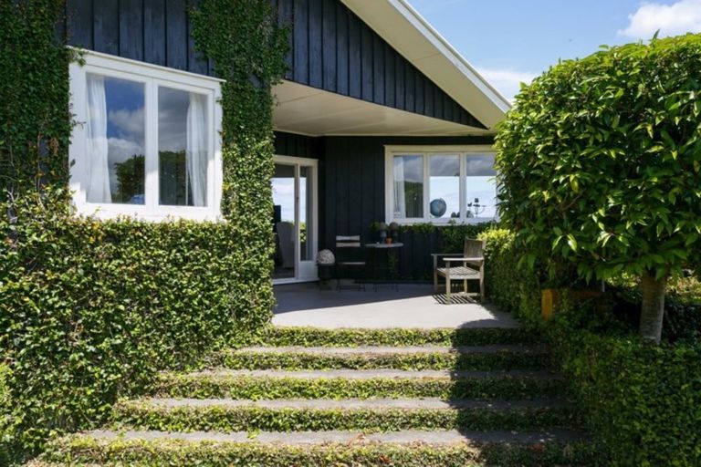 Photo of property in 77 Shepherd Road, Waipahihi, Taupo, 3330