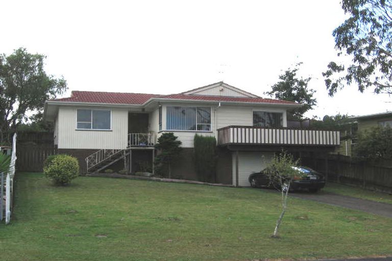 Photo of property in 37 Rosewarne Crescent, Glendene, Auckland, 0602