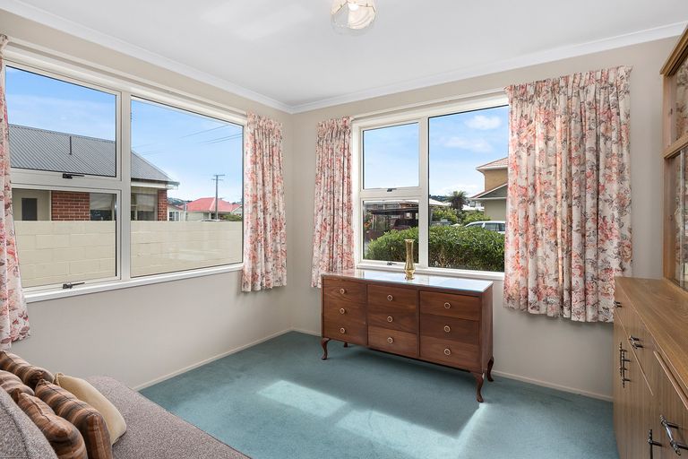 Photo of property in 165 Oxford Street, South Dunedin, Dunedin, 9012