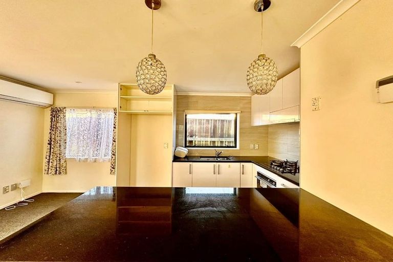 Photo of property in 109 Everglade Drive, Totara Heights, Auckland, 2105