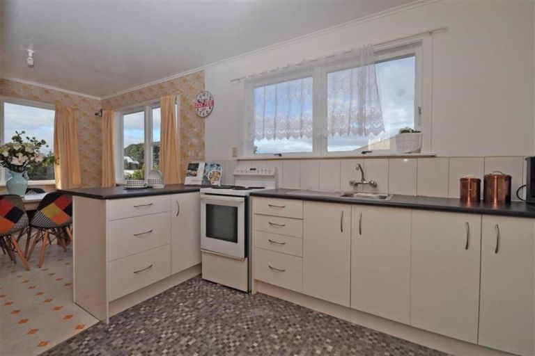 Photo of property in 216a Sturges Road, Henderson, Auckland, 0612