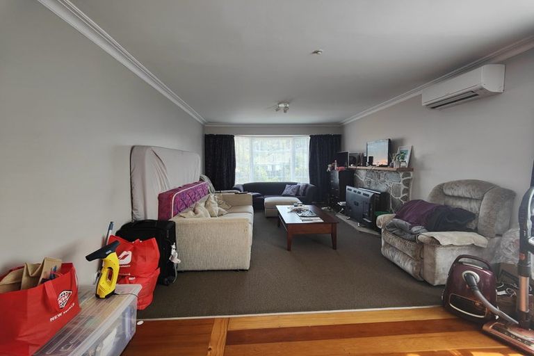 Photo of property in 18 Handyside Street, Tawa, Wellington, 5028