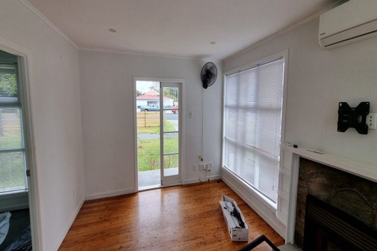 Photo of property in 121 Centreway Road, Orewa, 0931