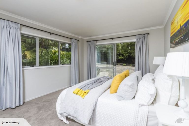 Photo of property in 271 East Coast Road, Mairangi Bay, Auckland, 0630