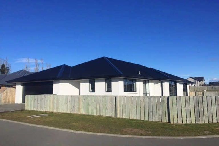 Photo of property in 10 Waipara Road, Pegasus, 7612