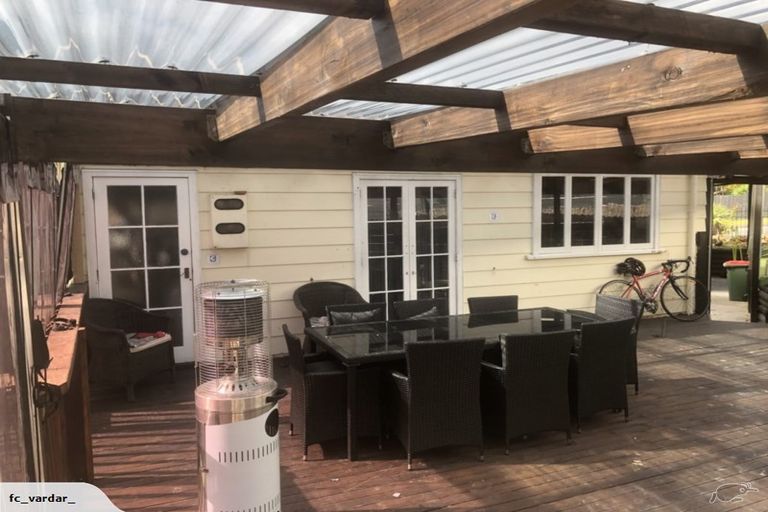 Photo of property in 17 Hewlett Road, Massey, Auckland, 0614