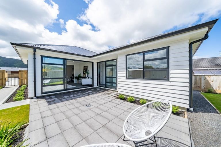 Photo of property in 7 Tarata Lane, Avalon, Lower Hutt, 5011