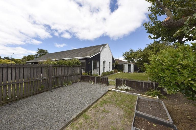 Photo of property in 2/3 Wanstead Place, Woolston, Christchurch, 8062