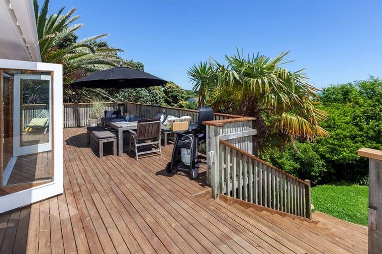 Photo of property in 20 Pingau Street, Paekakariki, 5034