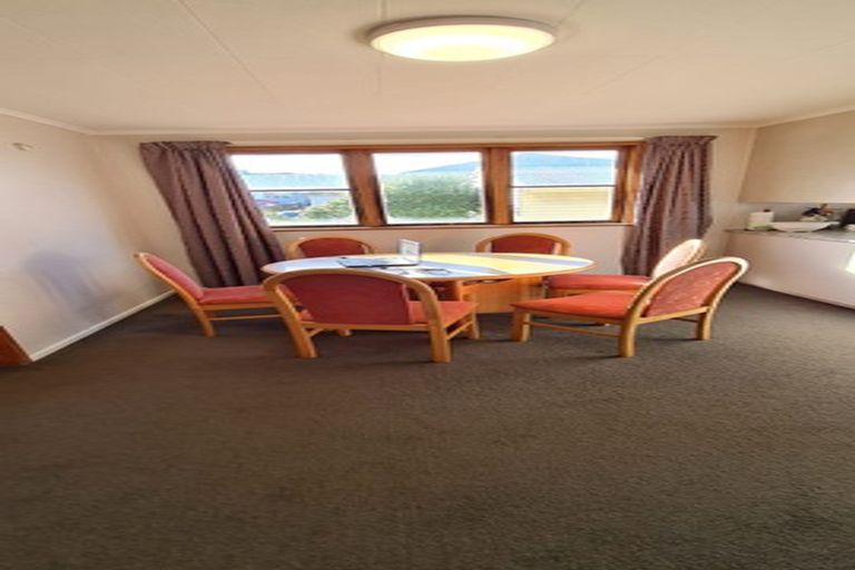 Photo of property in 296 Main Road, Tawa, Wellington, 5028