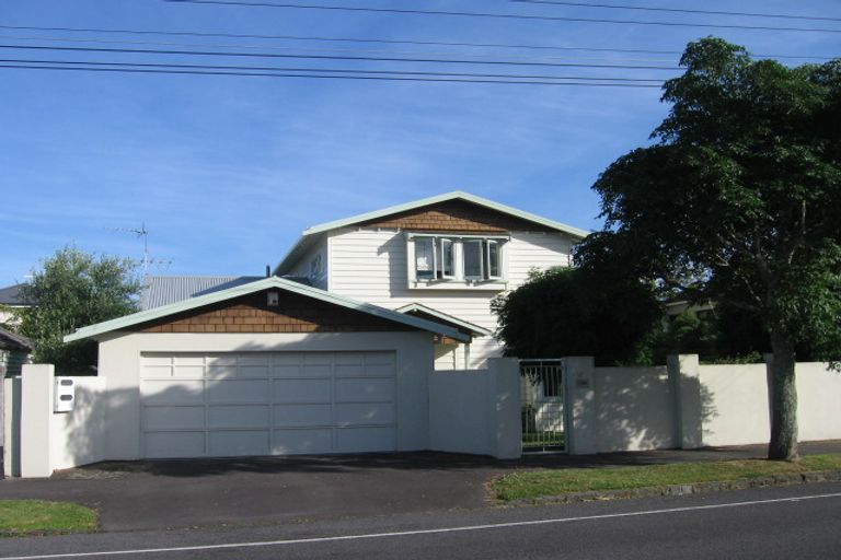 Photo of property in 17 Argyle Street, Herne Bay, Auckland, 1011