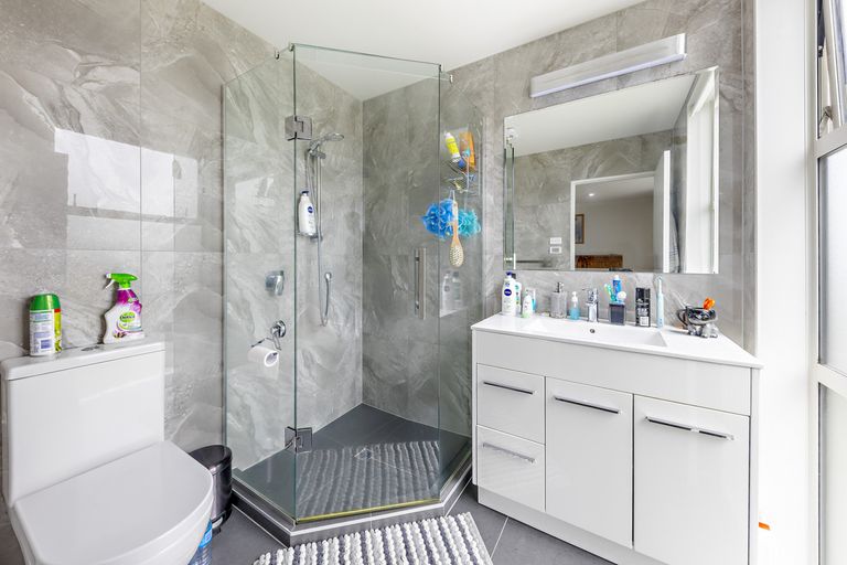 Photo of property in 37 Popokatea Drive, Takanini, 2112