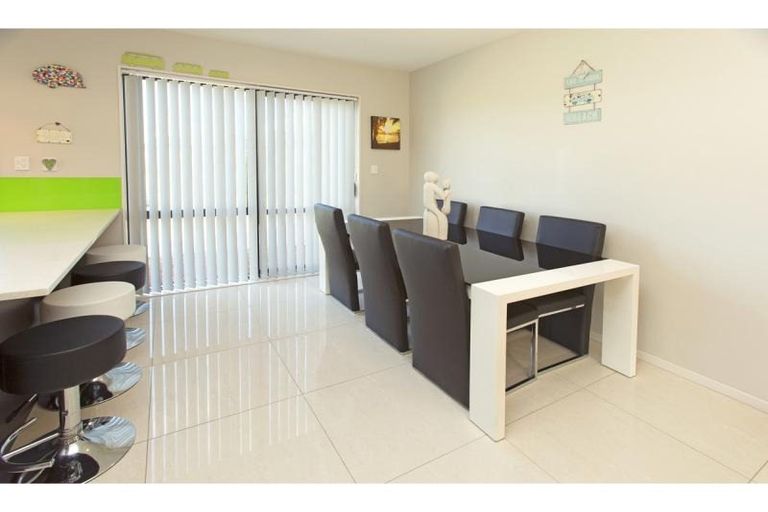 Photo of property in 114 Voyager Drive, Gulf Harbour, Whangaparaoa, 0930