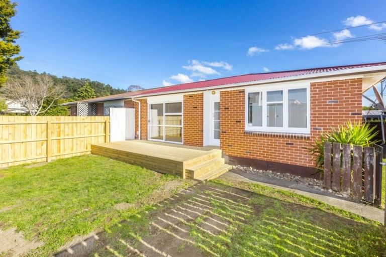 Photo of property in 76b Seddon Street, Wallaceville, Upper Hutt, 5018