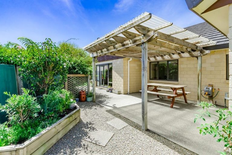 Photo of property in 23 Consort Close, Paraparaumu Beach, Paraparaumu, 5032