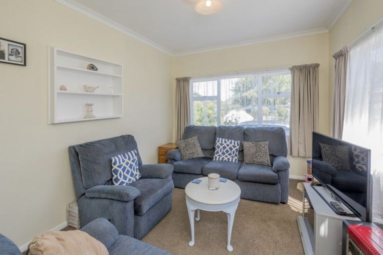 Photo of property in 37 Bowen Street, Levin, 5510