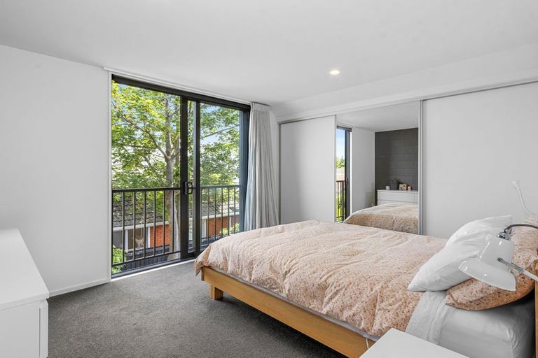 Photo of property in 4/19 Champion Street, Edgeware, Christchurch, 8013