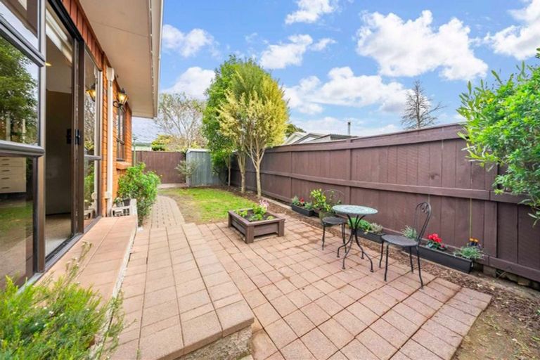Photo of property in 5 California Drive, Totara Park, Upper Hutt, 5018