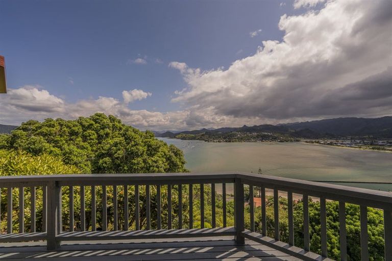 Photo of property in 4 Wiremu Road, Tairua, 3508