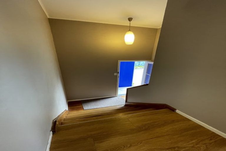 Photo of property in 117 Forrest Hill Road, Forrest Hill, Auckland, 0620