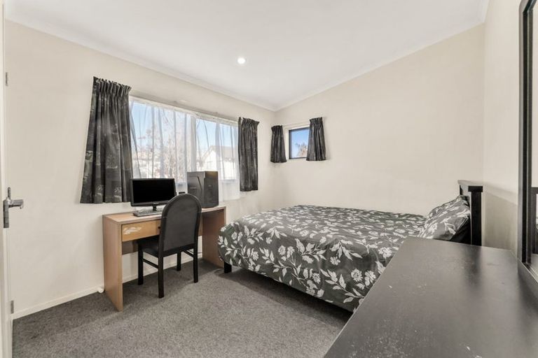 Photo of property in 7 Newfound Way, Glen Eden, Auckland, 0602